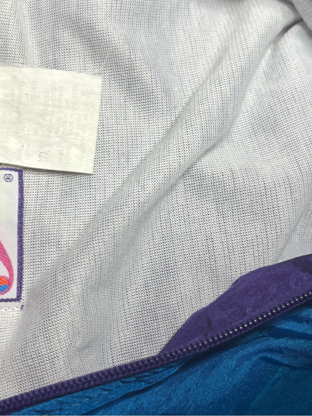 80s /90s vintage windbreaker jacket with blue, purple, and pink color blocking - Picture 4 of 4